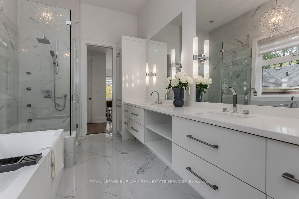 463 Indian Road, Burlington, ON L7T 3T3 19