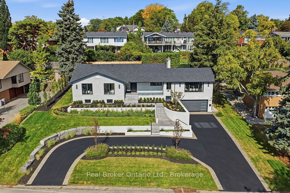 841 Danforth Place, Burlington, ON L7T 1S1 3