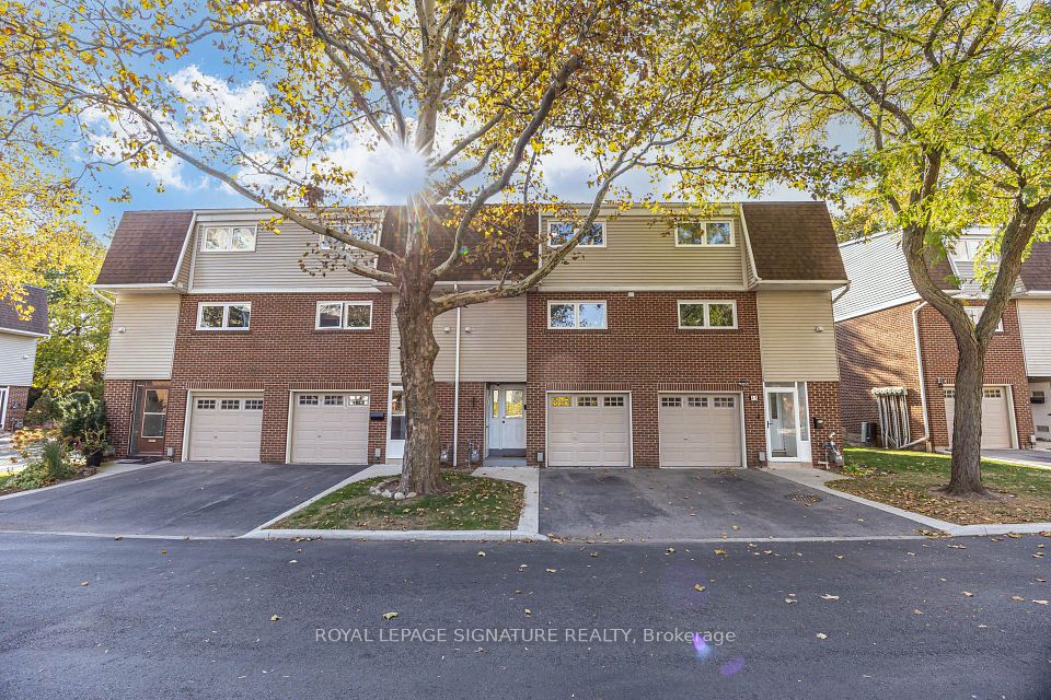 Condo Townhouse at 960 Warwick Court 16, Burlington, ON L7T 4C5
