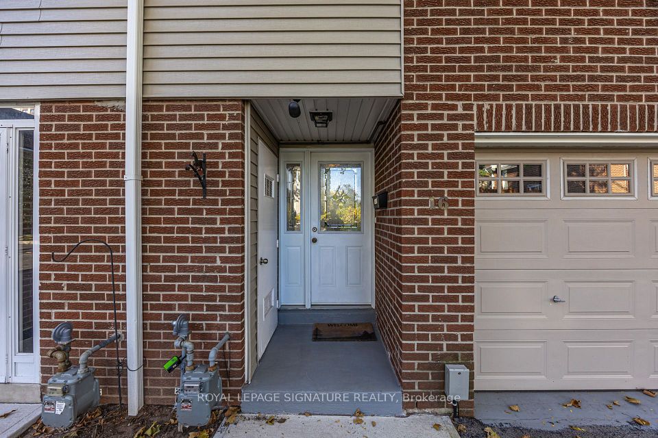 960 Warwick Court 16, Burlington, ON L7T 4C5 2