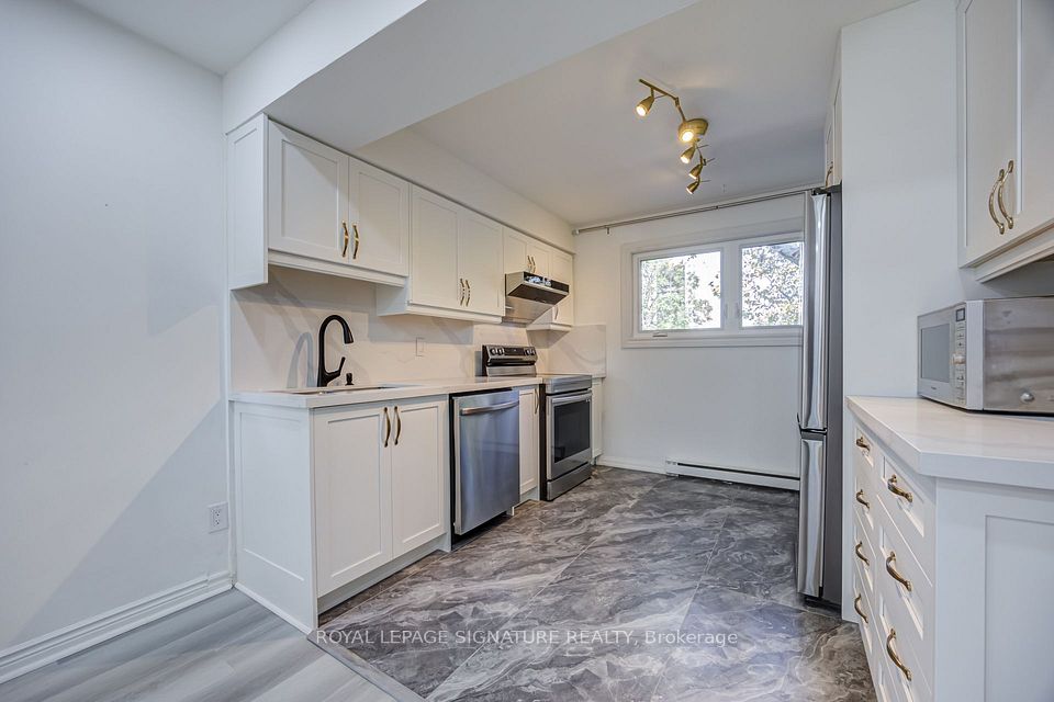 960 Warwick Court 16, Burlington, ON L7T 4C5 15