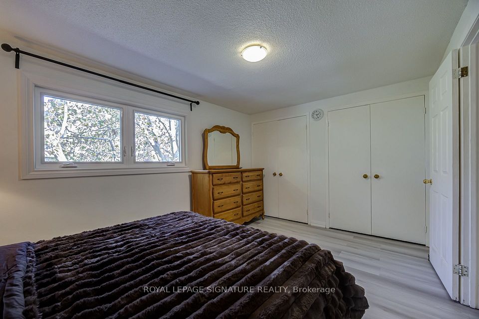 960 Warwick Court 16, Burlington, ON L7T 4C5 25
