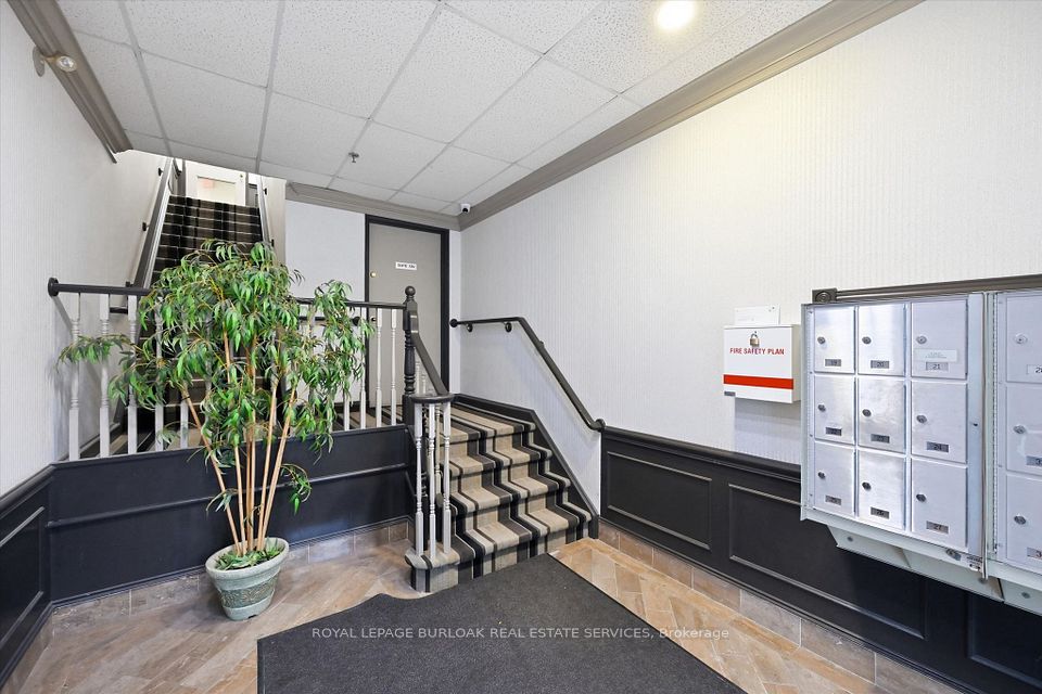 1455 Lakeshore Road 201N, Burlington, ON L7S 1B3 3