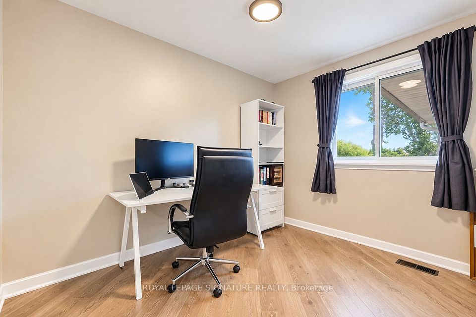 2344 Redfern Road, Burlington, ON L7R 1X3 23