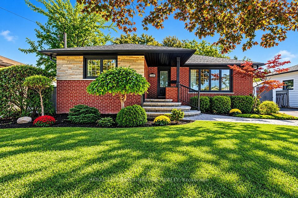 2344 Redfern Road, Burlington, ON L7R 1X3 3