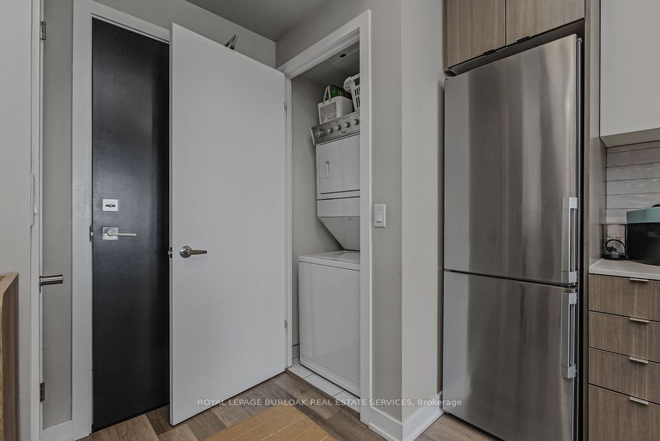 5220 Dundas Street D509, Burlington, ON L7L 0J4 8