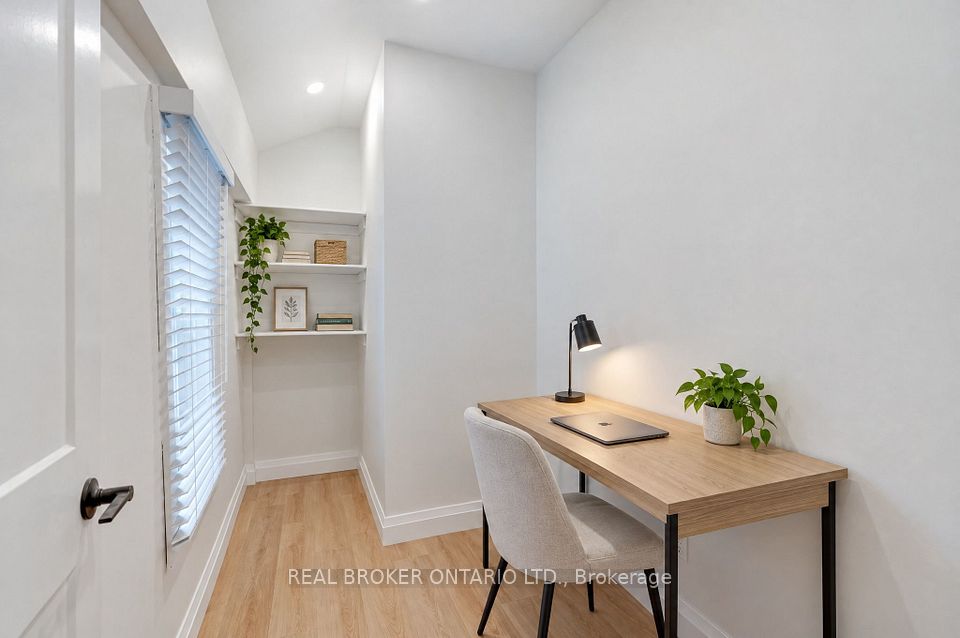 266 St Paul Street, Burlington, ON L7R 3J8 22