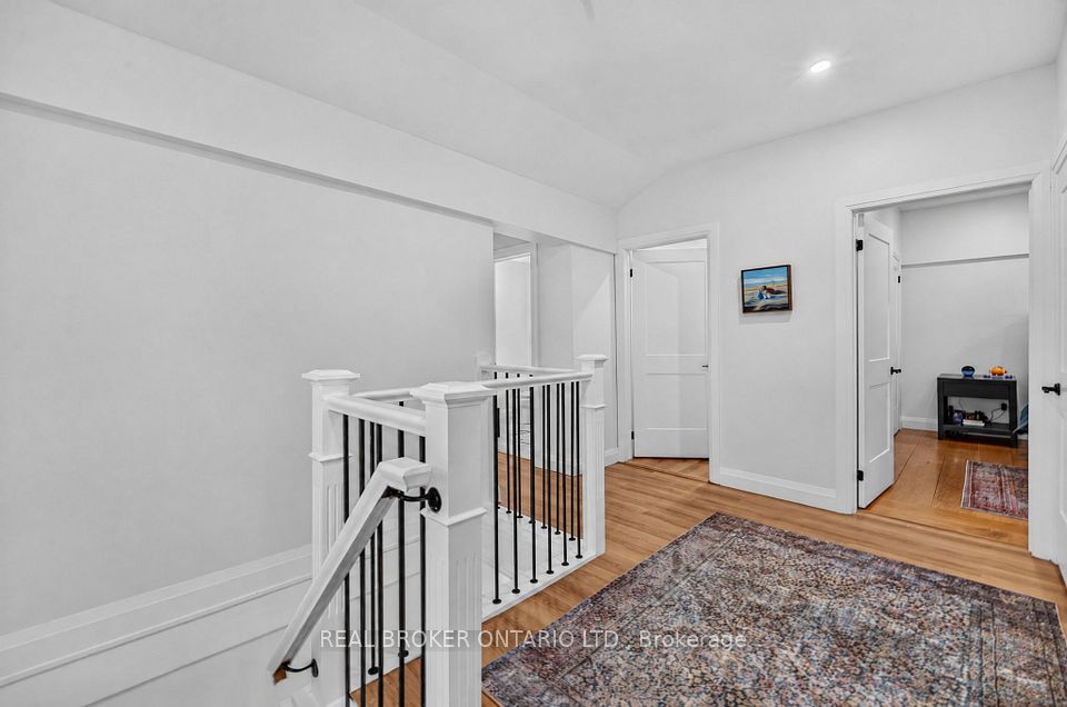 266 St Paul Street, Burlington, ON L7R 3J8 15