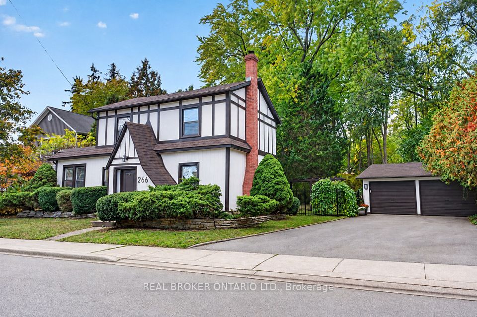 Detached at 266 St Paul Street, Burlington, ON L7R 3J8