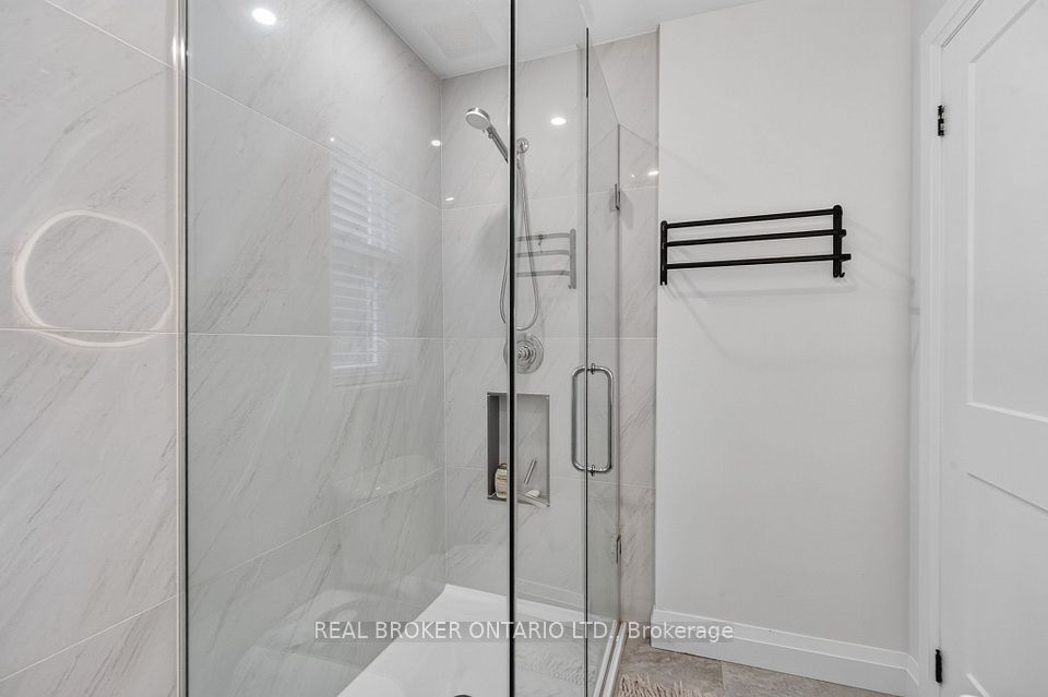 266 St Paul Street, Burlington, ON L7R 3J8 19