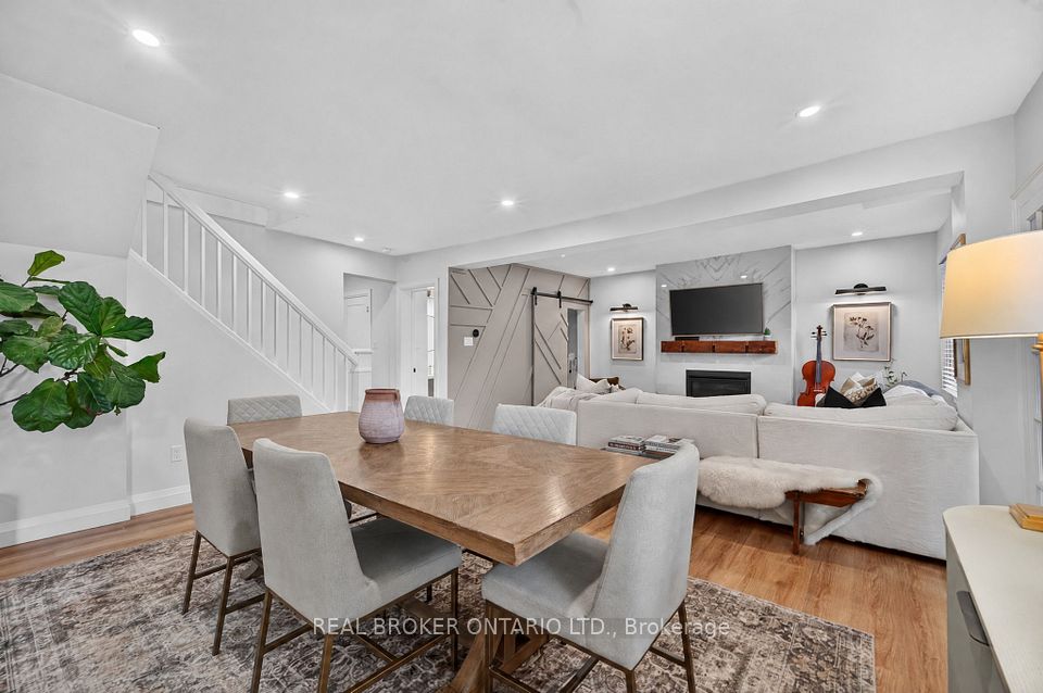 266 St Paul Street, Burlington, ON L7R 3J8 4