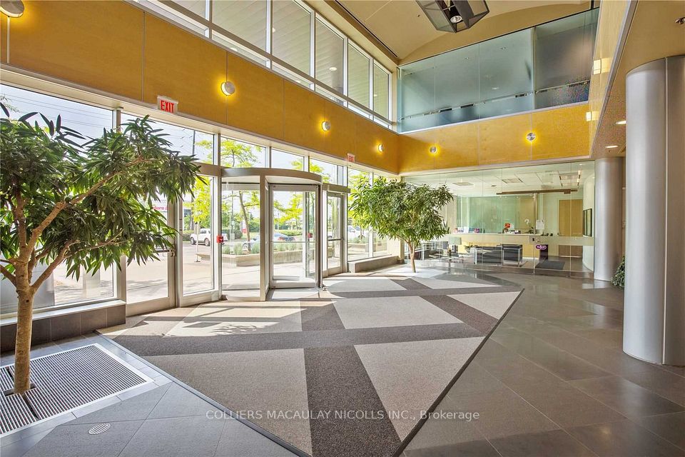 3115 Harvester Road 304, Burlington, ON L7N 3N8