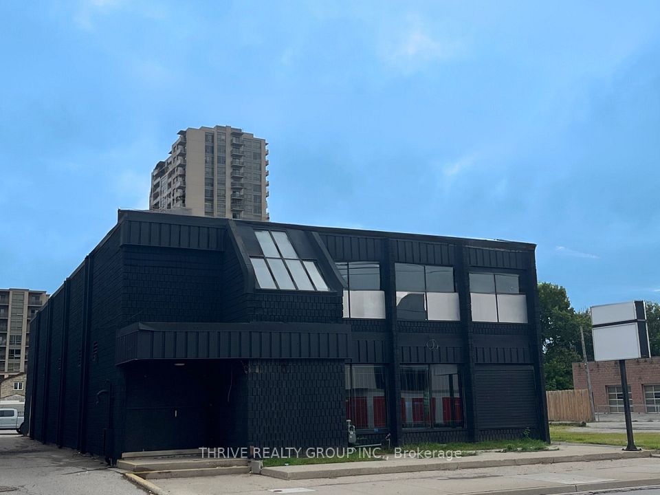724 York Street, London East, ON N5W 2S8