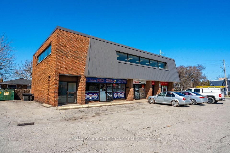 237 Parkdale Avenue N 2ND FLOOR, Hamilton, ON L8H 5X4