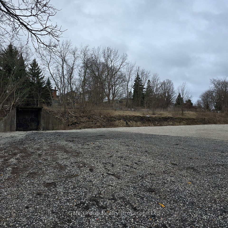 180 Main Street, Woodstock, ON N4S 1S9