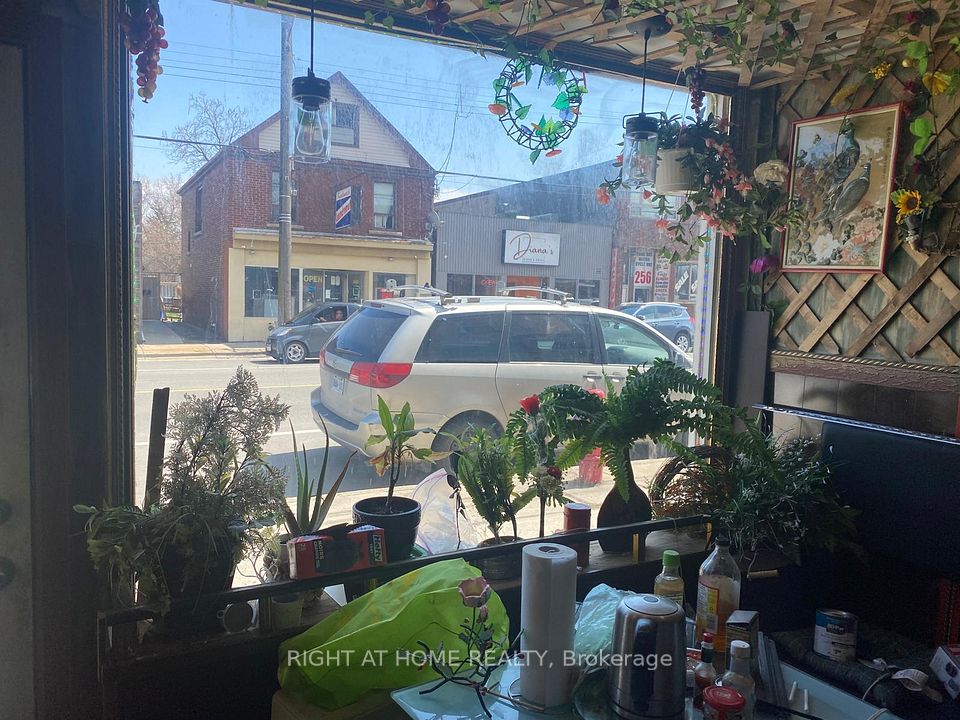 263 Kenilworth Avenue N 2, Hamilton, ON L8H 4S6