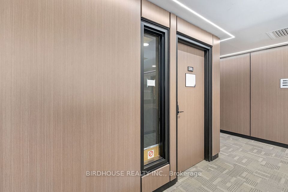 189 Kent Street W 205, Kawartha Lakes, ON K9V 5G6