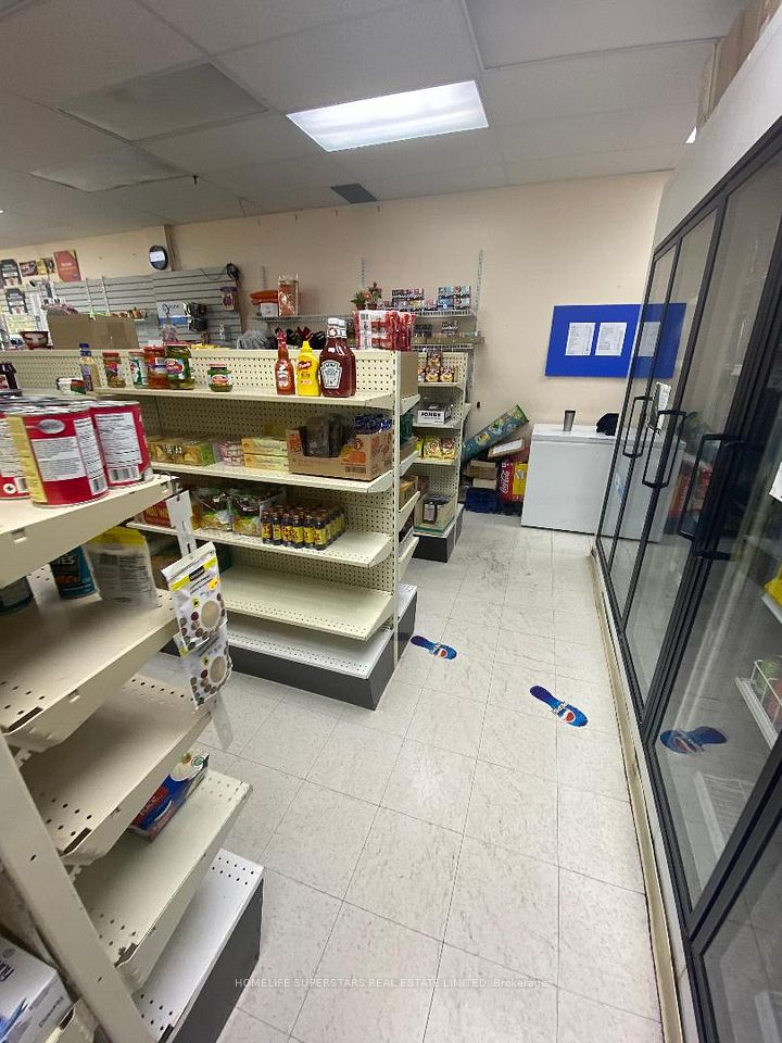 211 Martindale Road E, St. Catharines, ON L2S 3V7