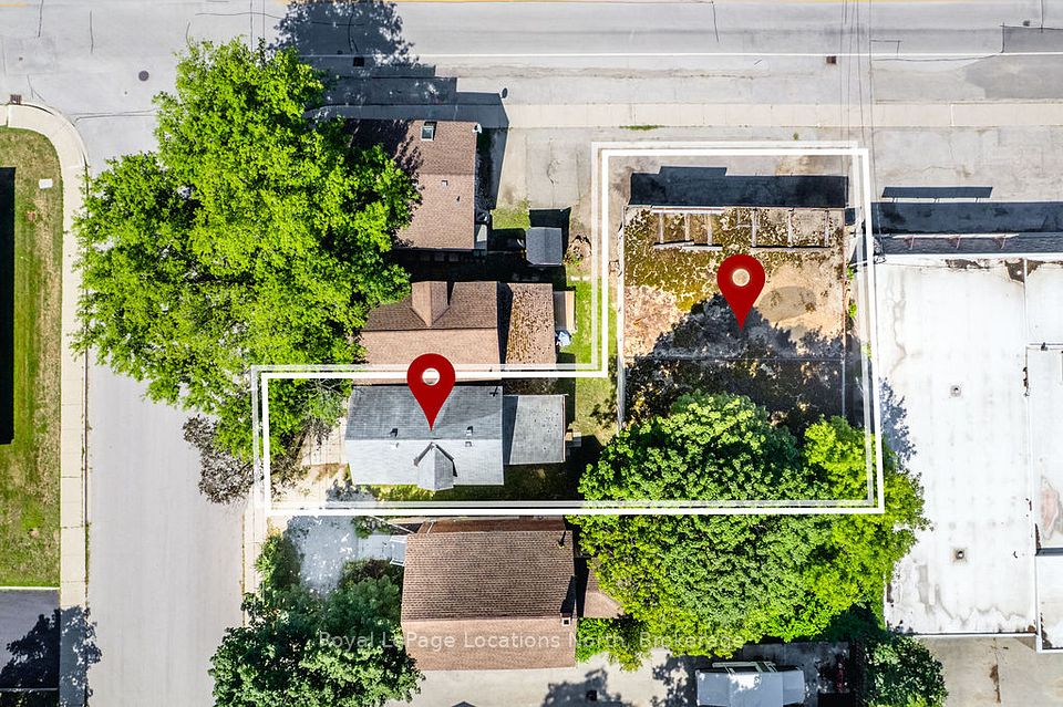 1325 2ND Avenue E, Owen Sound, ON N4K 2J5