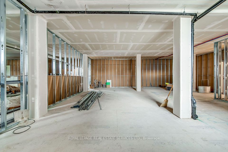 401 Victoria Avenue N 200, Hamilton, ON L8L 5G7