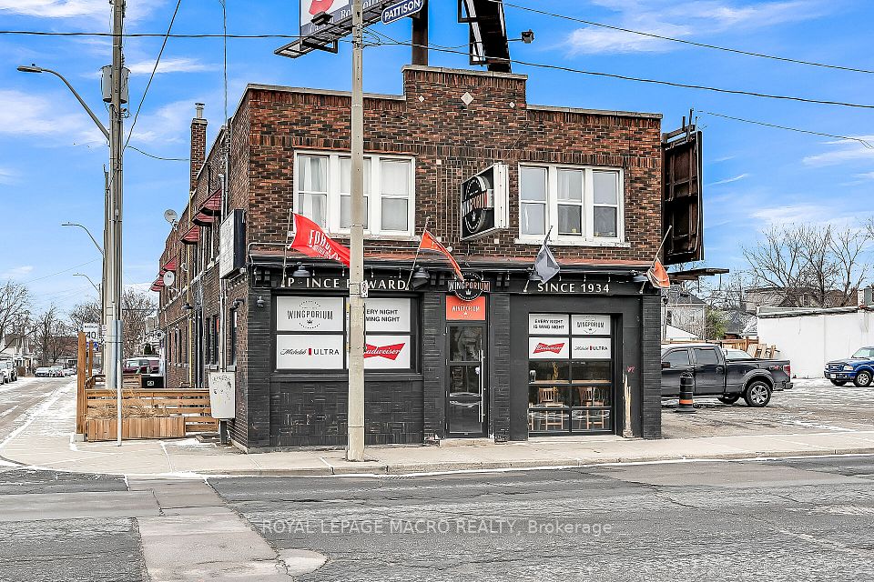 737 Barton Street E, Hamilton, ON L8L 3A9