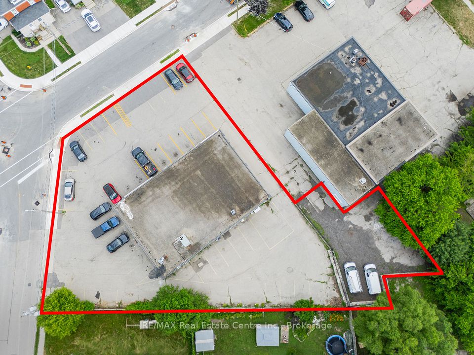 8 & 12 Oxford Street, Cambridge, ON N1R 1M2