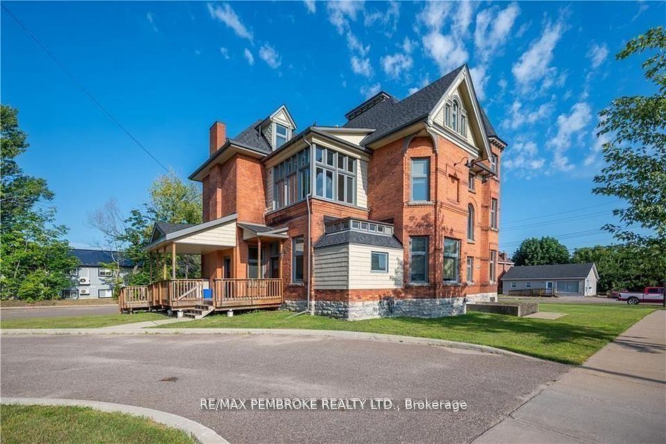 464 Pembroke Street W, Pembroke, ON K8A 5N9