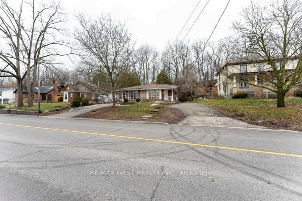 Semi-Detached at 368 Fountain Street S, Cambridge, ON N3H 1J3, Cambridge
