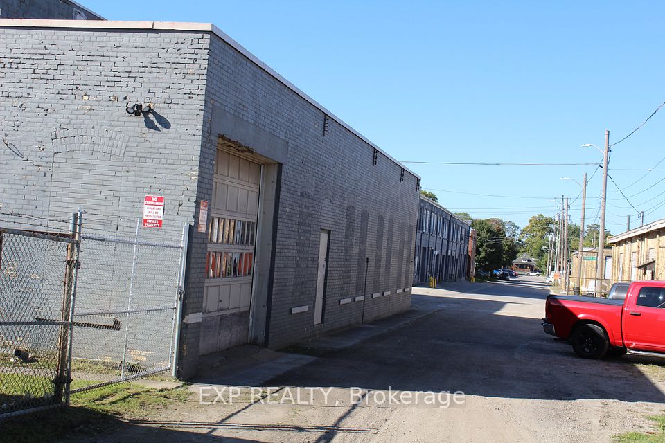 720 Cabell Street, London East, ON N5Z 1P7