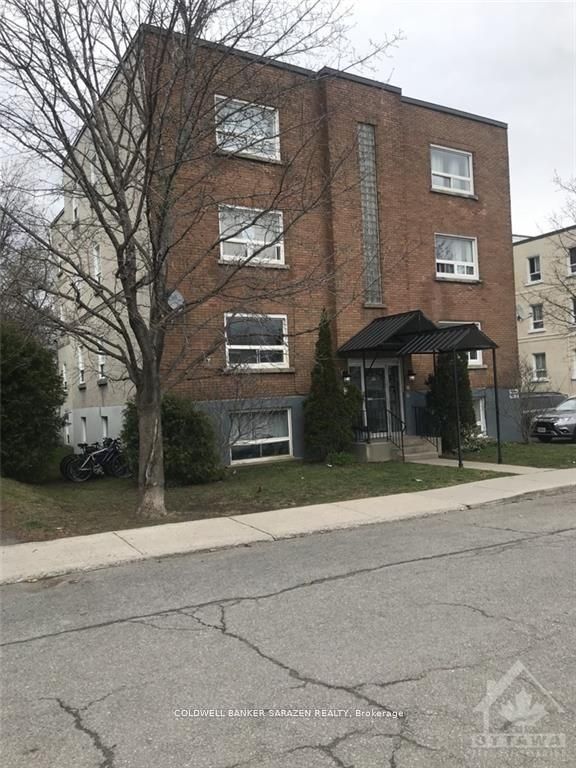 97 Vachon Avenue, Vanier and Kingsview Park, ON K1L 5S7