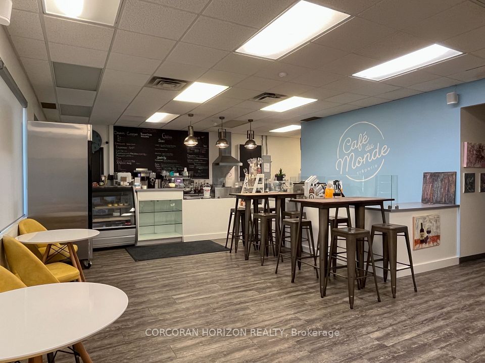 614 Coronation Boulevard 302, Cambridge, ON N1R 3E8