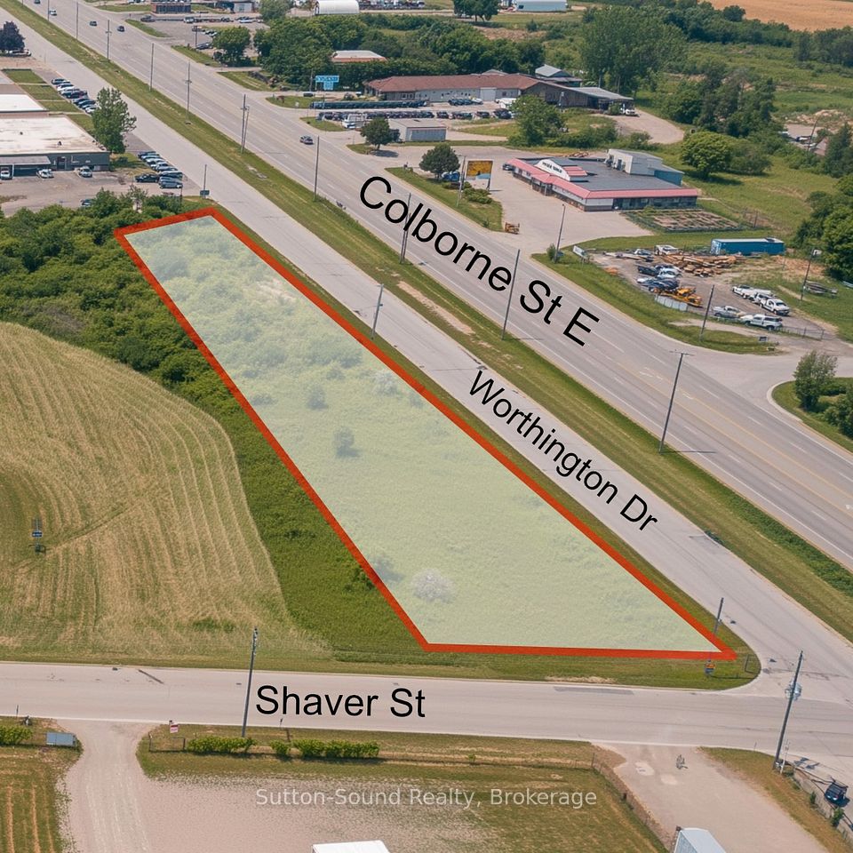 15 Shaver Street Worthington Yard, Brantford, ON N3T 5M1