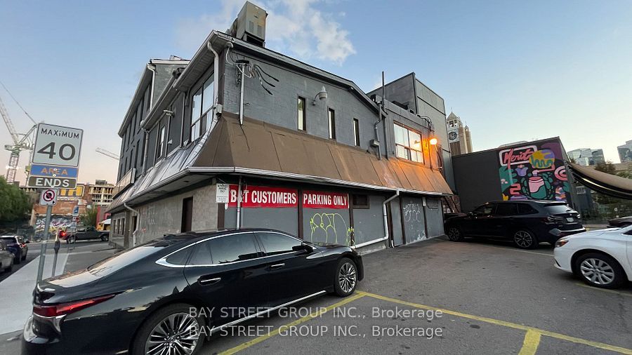 113 James Street N, Hamilton, ON L8R 2K6