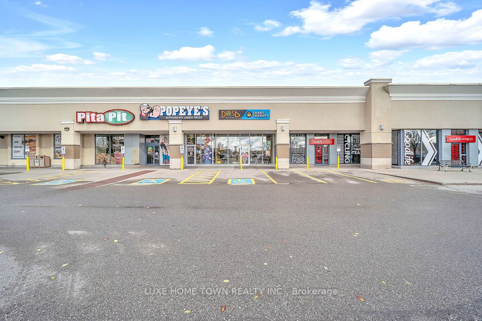 589 Fairway Road S #5, Kitchener, ON N2C 1X4