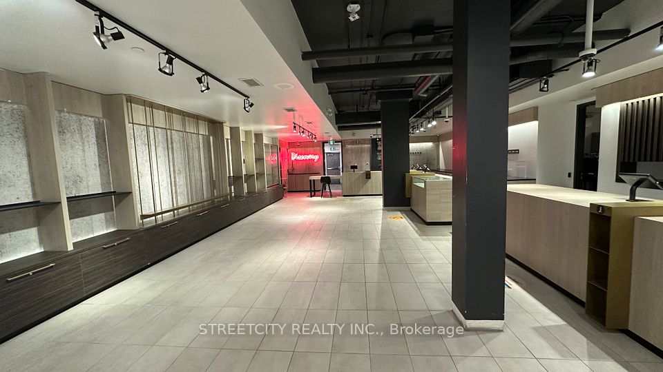 691 Richmond Street 5, London East, ON N6A 5M1