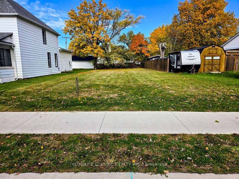 38 N FORKS Road, Welland, ON L3B 5K3 at 38 N FORKS Road, Welland, ON L3B 5K3, Welland, ON, L3B 5K3