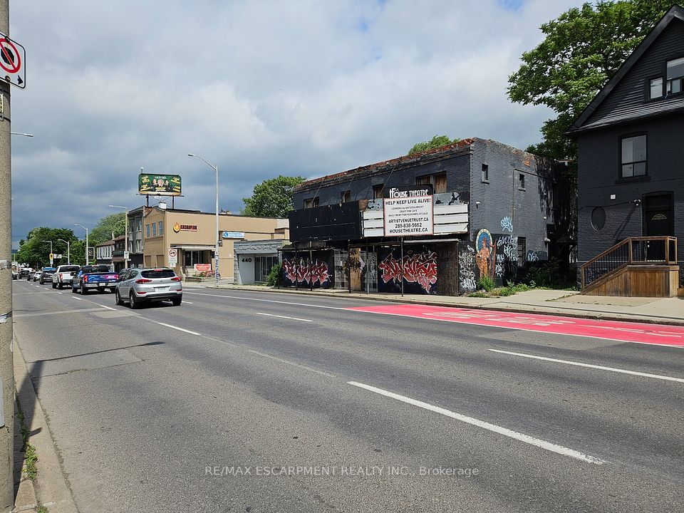 434 KING Street W, Hamilton, ON L8P 1B7