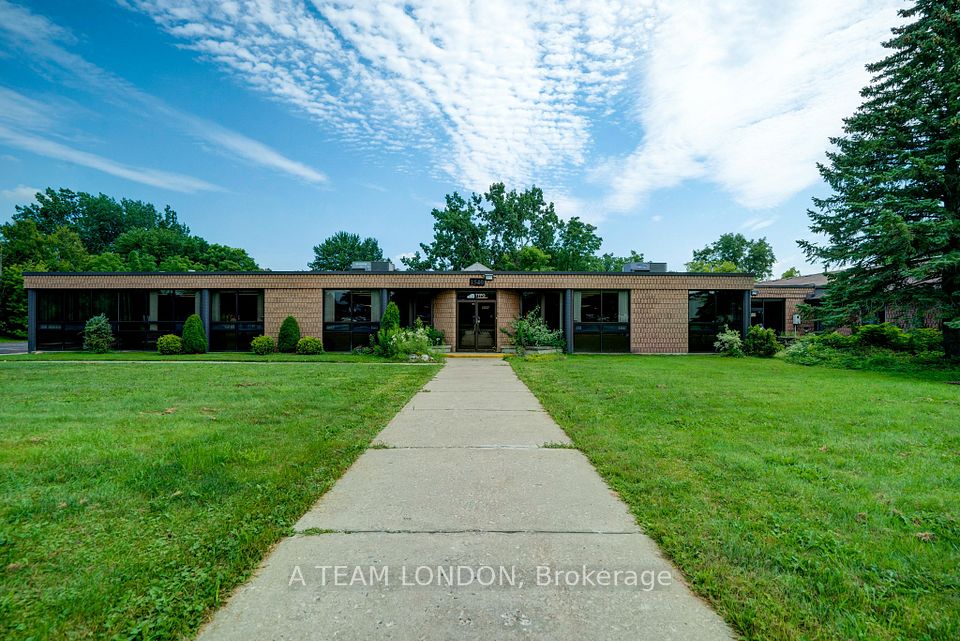 1540 North Routledge Park, London North, ON N6H 5L6