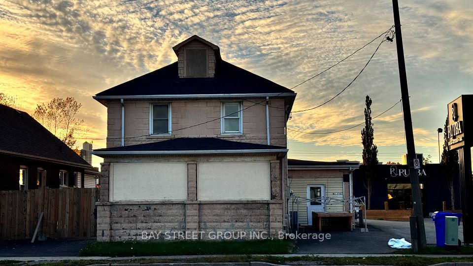 5731 Stanley Avenue Unit A, Niagara Falls, ON L2G 3X6