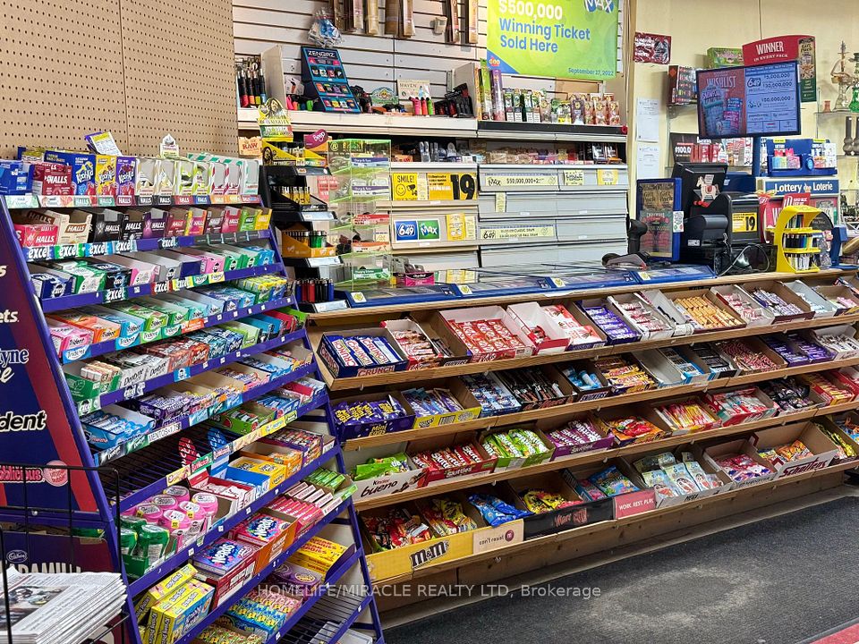 20 Woodlawn Road E 7, Guelph, ON N1H 1G7