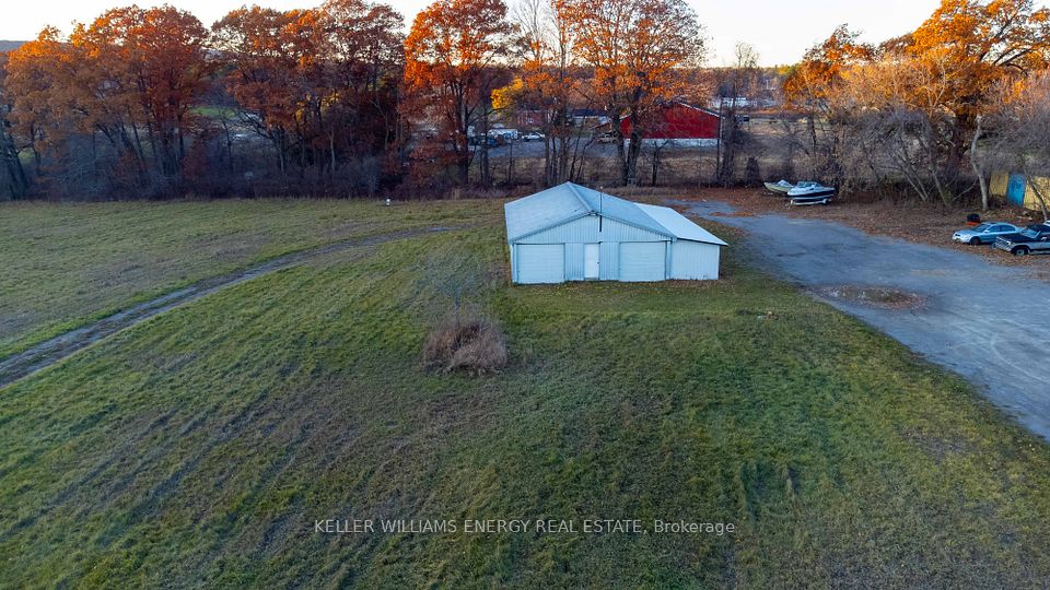 996 County Road 40 Road, Quinte West, ON K8V 5P4