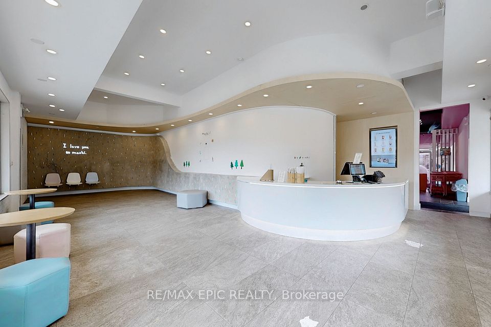 140 University Avenue W 1B, Waterloo, ON N2L 6J3