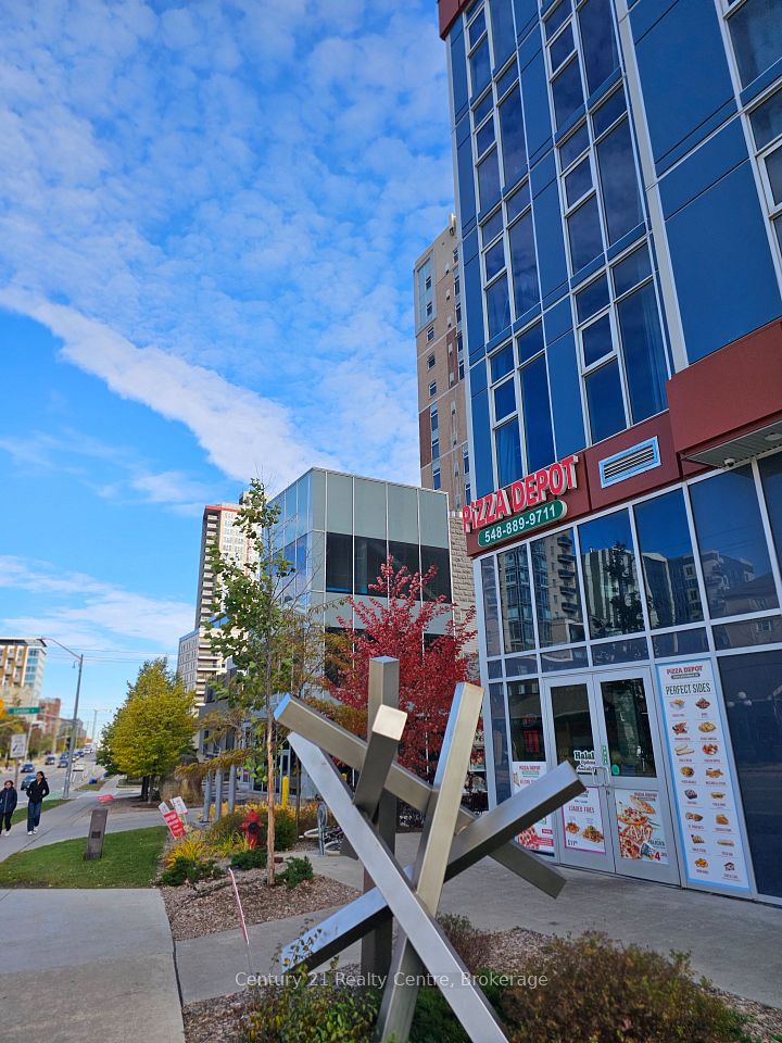 131 UNIVERSITY Avenue W, Waterloo, ON N2L 0J9