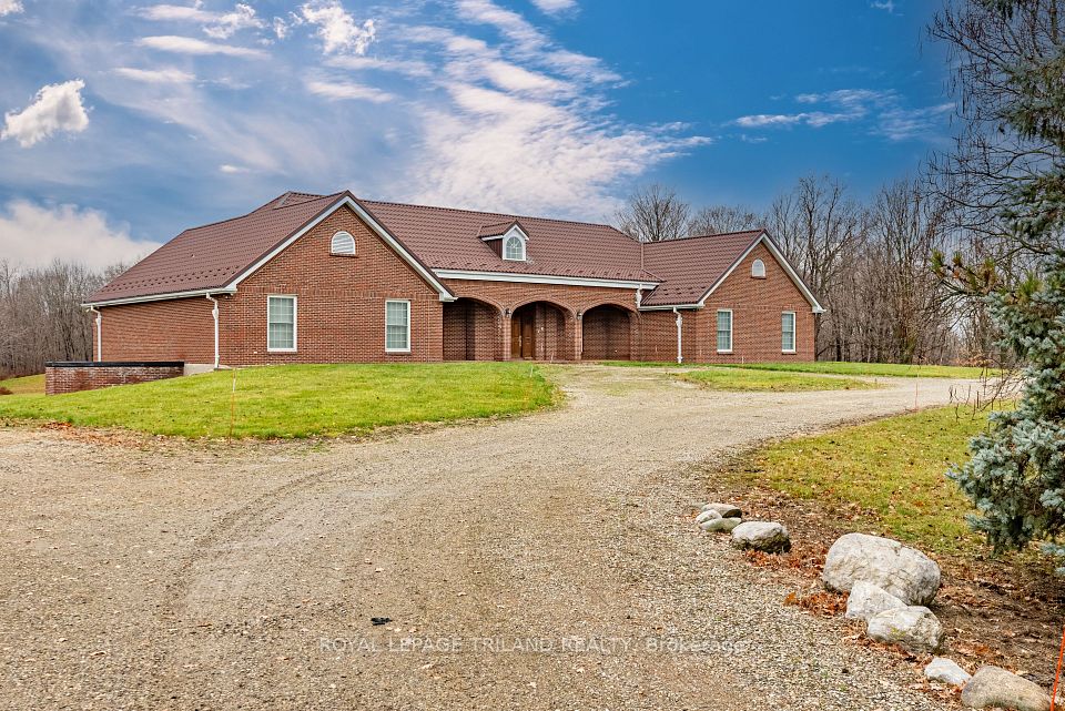 2643 OLD VICTORIA Road, London South, ON N6M 1B8