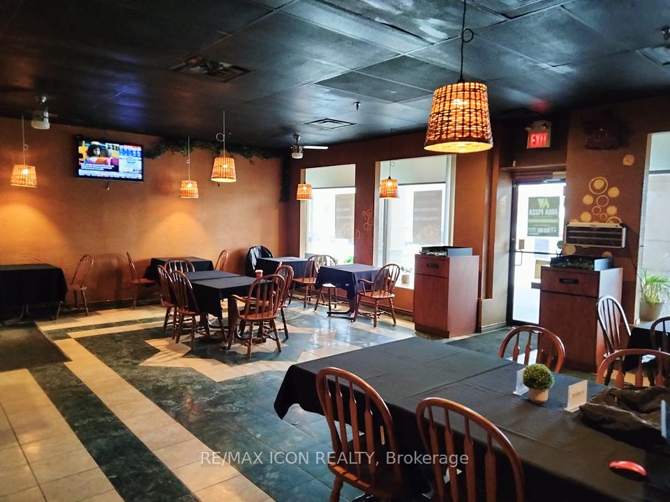 775 SOUTHDALE Rd Road E 10 & 11, London South, ON N6E 2C6