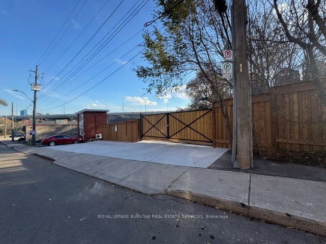 43 Glen Road, Hamilton, ON L8S 3M6