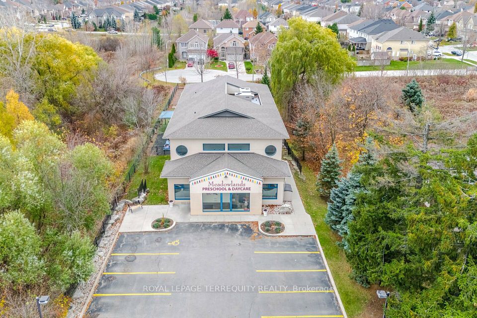 900 Golf Link Road, Hamilton, ON L9K 1J8