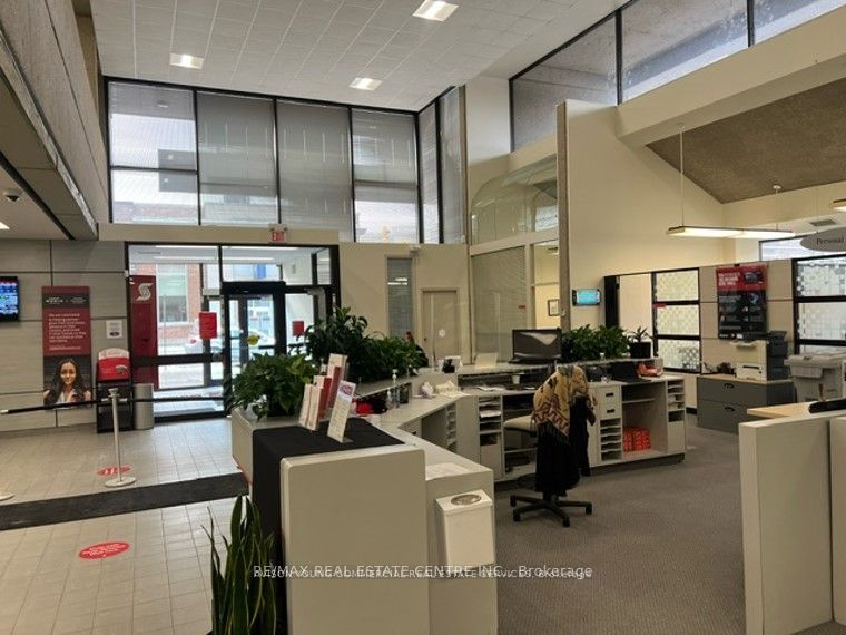 72 Main Street, Cambridge, ON N1R 1V7