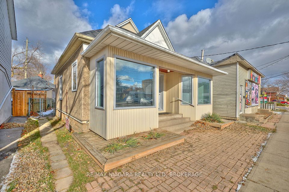 105A Welland Avenue, St. Catharines, ON L2R 2H4