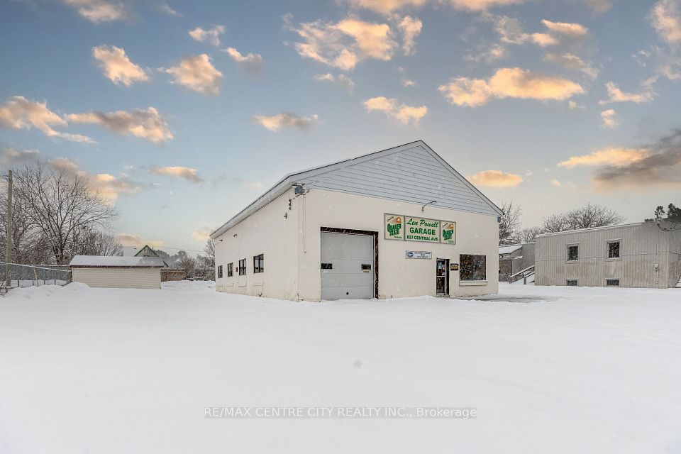 827 CENTRAL Avenue, London East, ON N5W 3R1